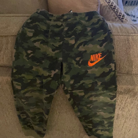 Nike Other - Nike boys sweats